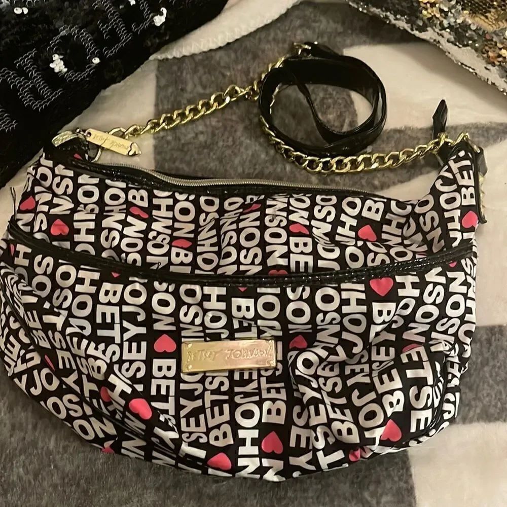 Betsey johnson bbw logo & hearts hobo crossbody bag /purse